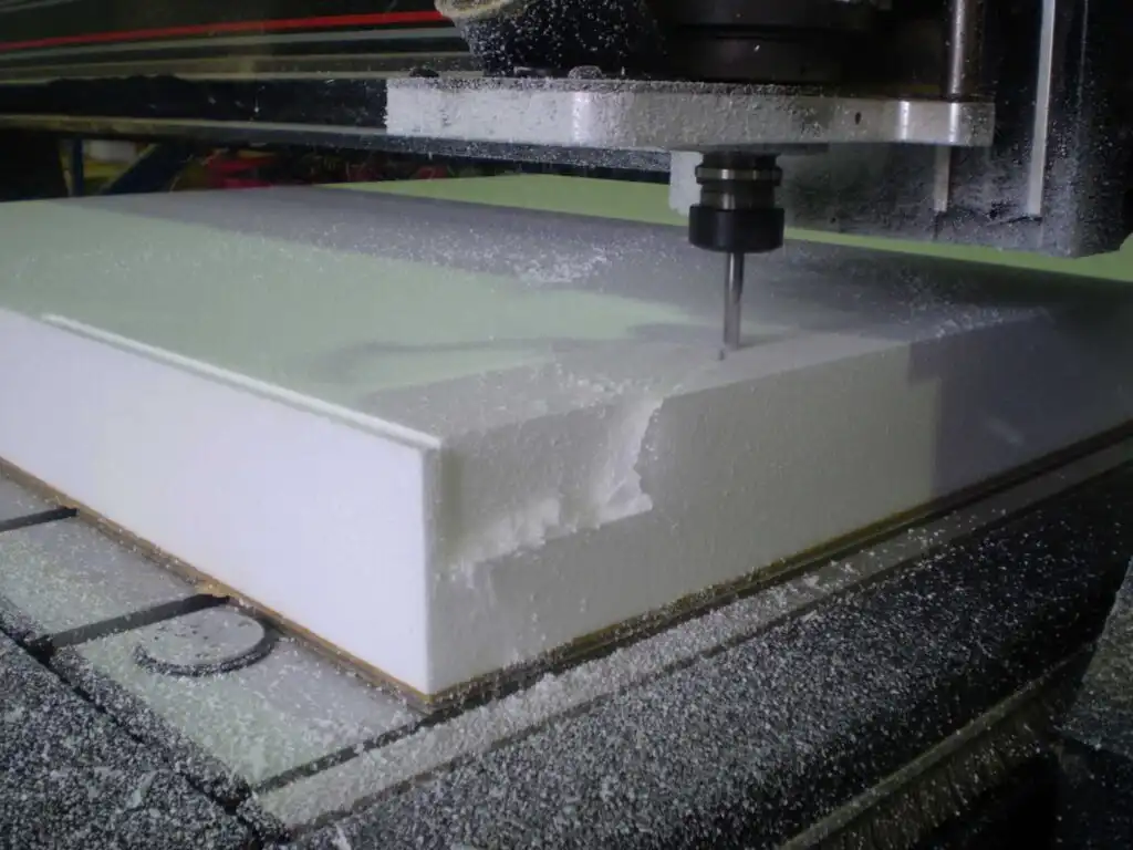 3D-Router-Cutting-of-EPS-foam-Signage