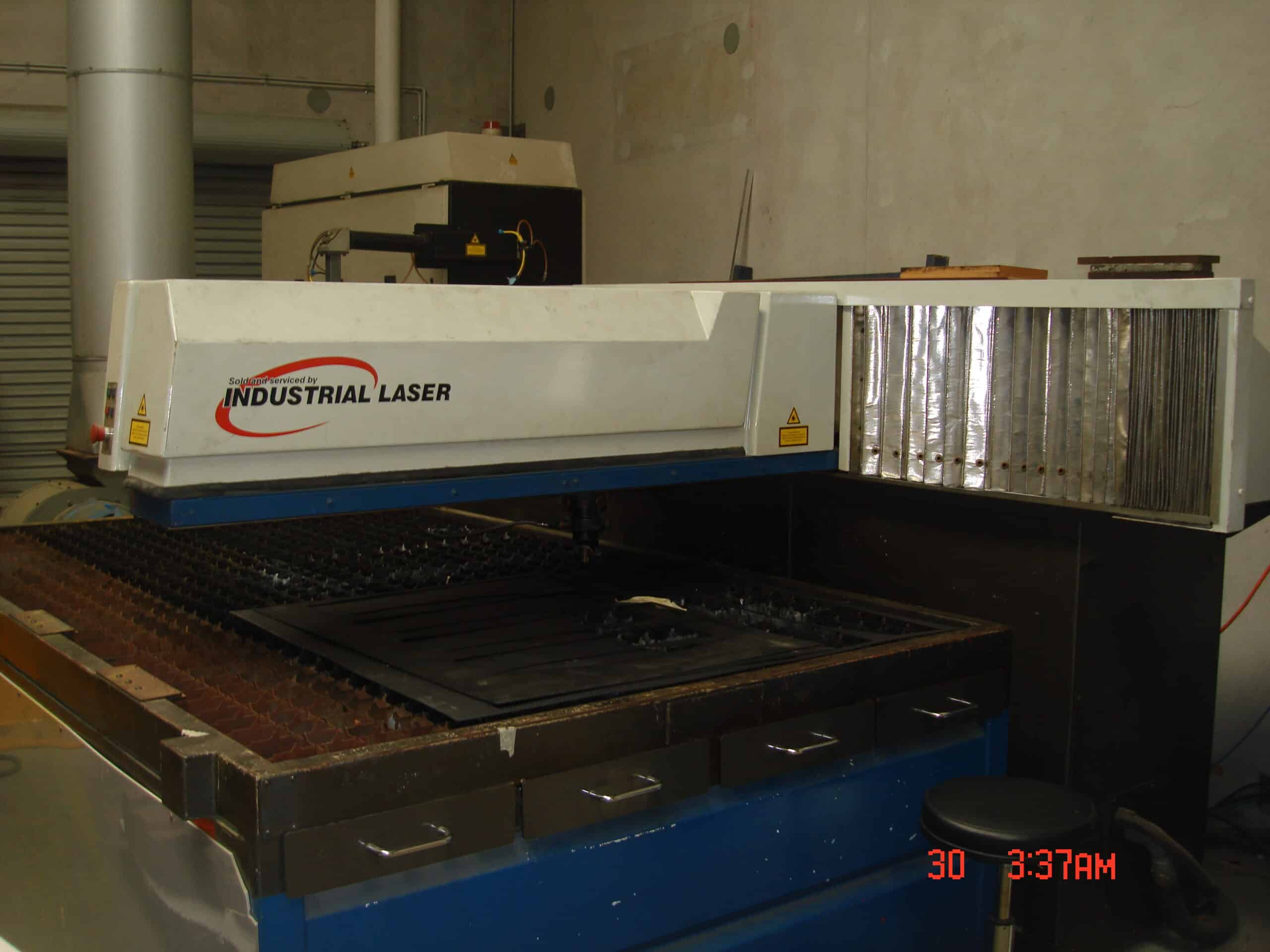 Industrial laser cutter